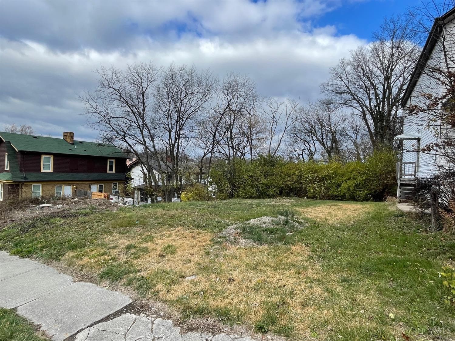 3744 Mayfield Avenue, Cincinnati