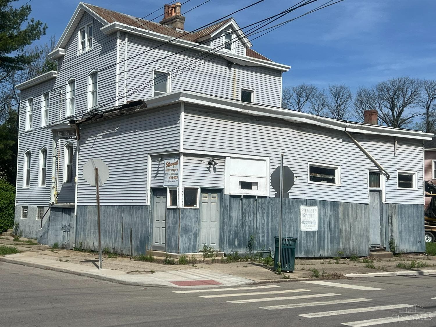 1628 Dexter Avenue