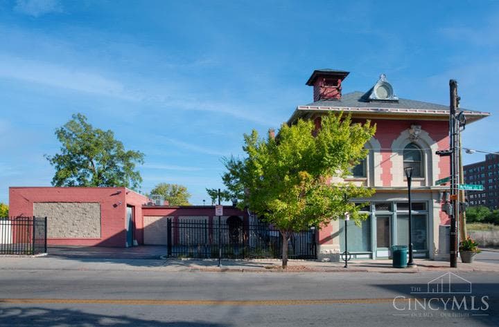 1050 McMillan Street, Cincinnati