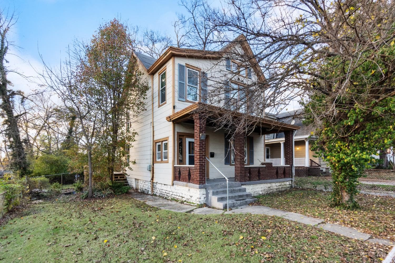 5213 Kenwood Road