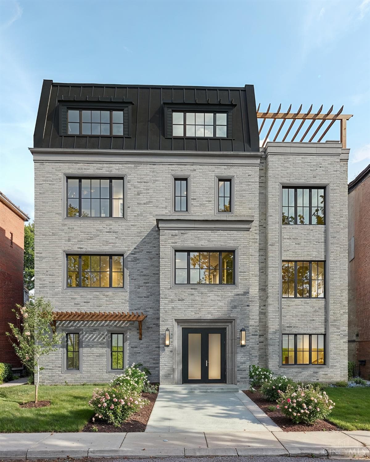 2945 Three Oaks Ln, Cincinnati