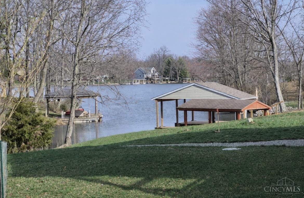 6 Mohican Cove