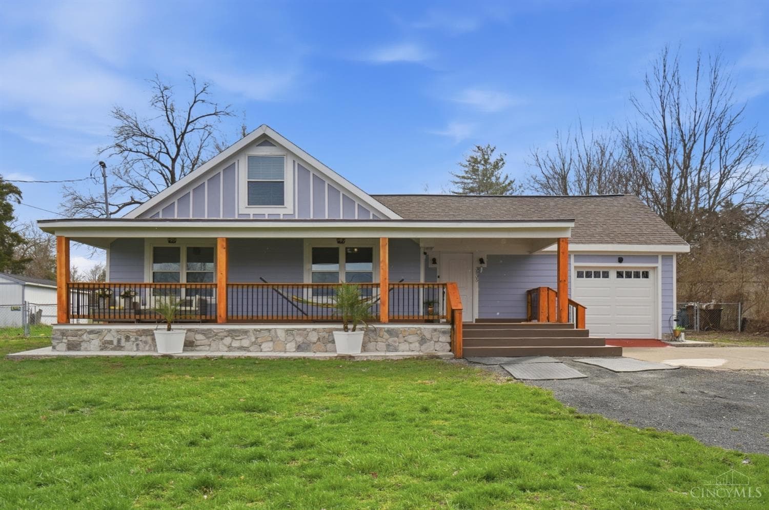 3935 Anthony Lane