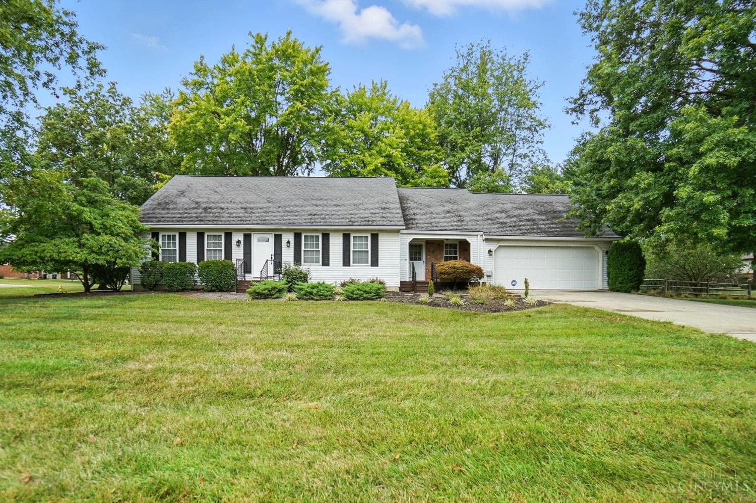 8253 Lake Ridge Drive