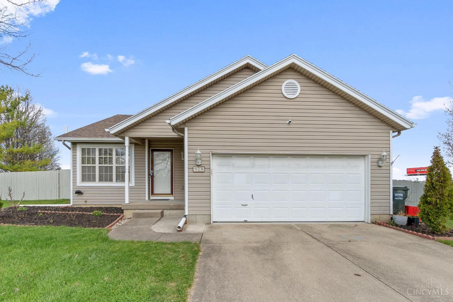 6983 Hunters Moon Court