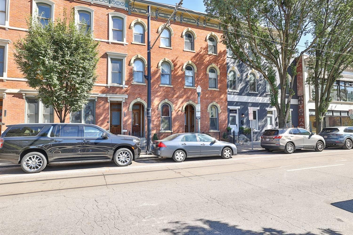 1124 Race Street