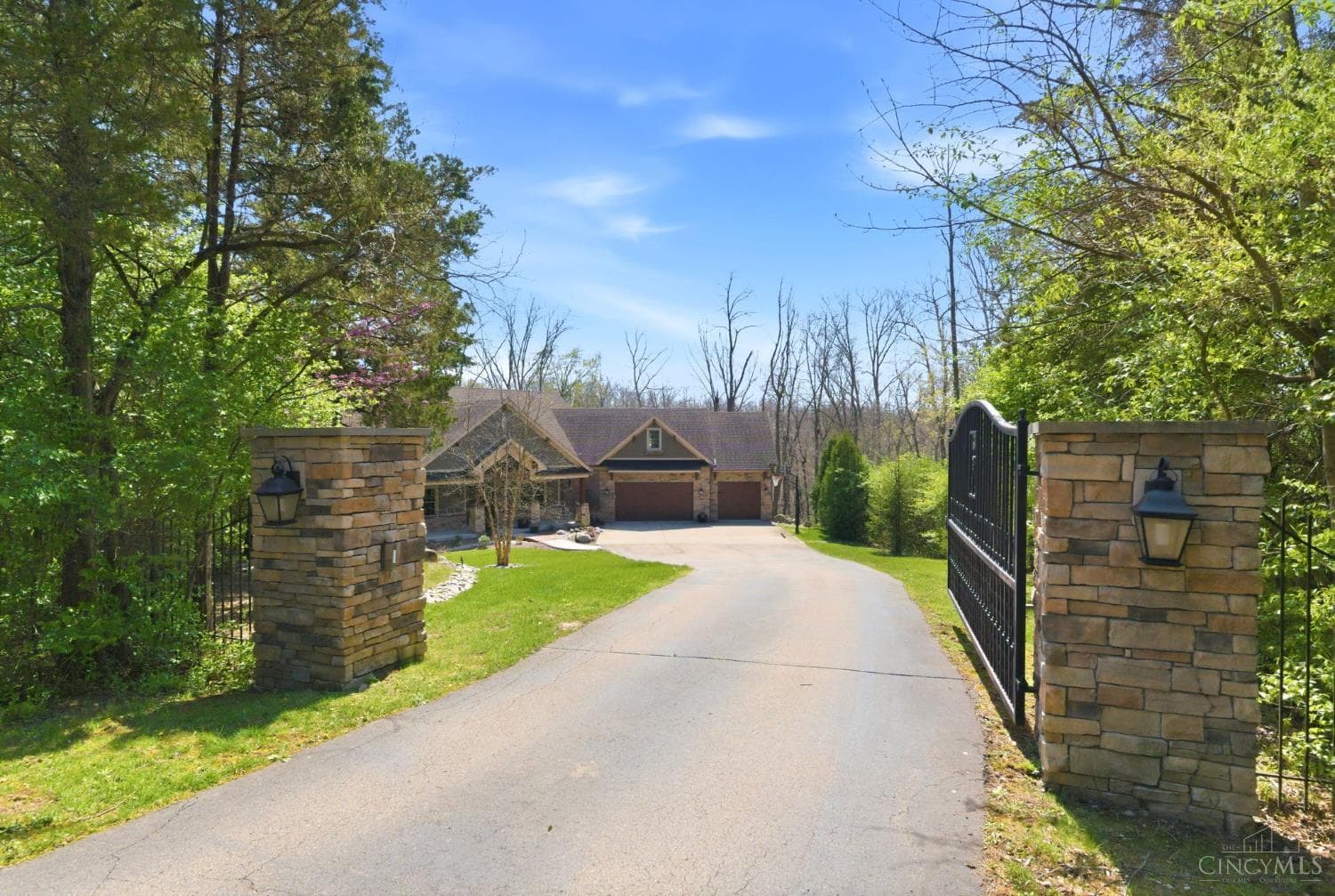 855 Willow Oak Court