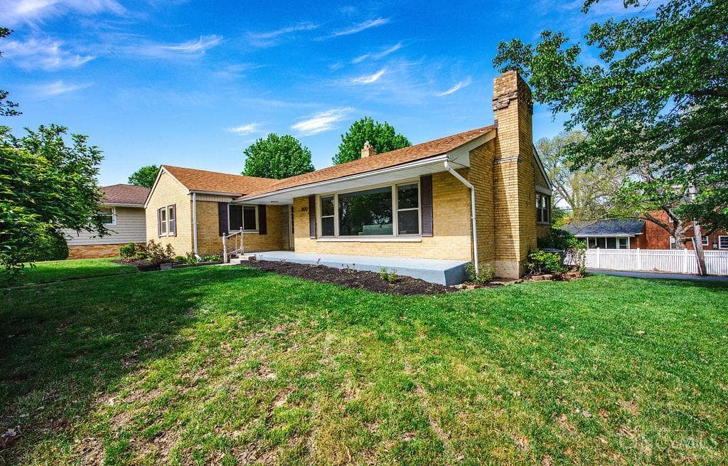 900 Highland Avenue