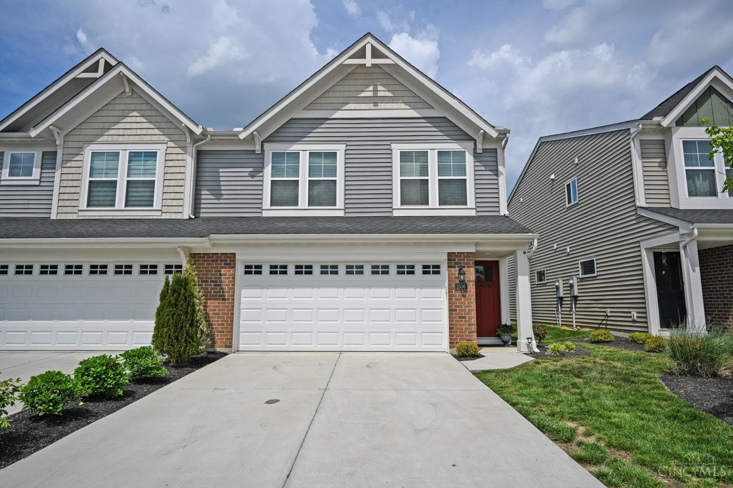 1506 Summerview Lane