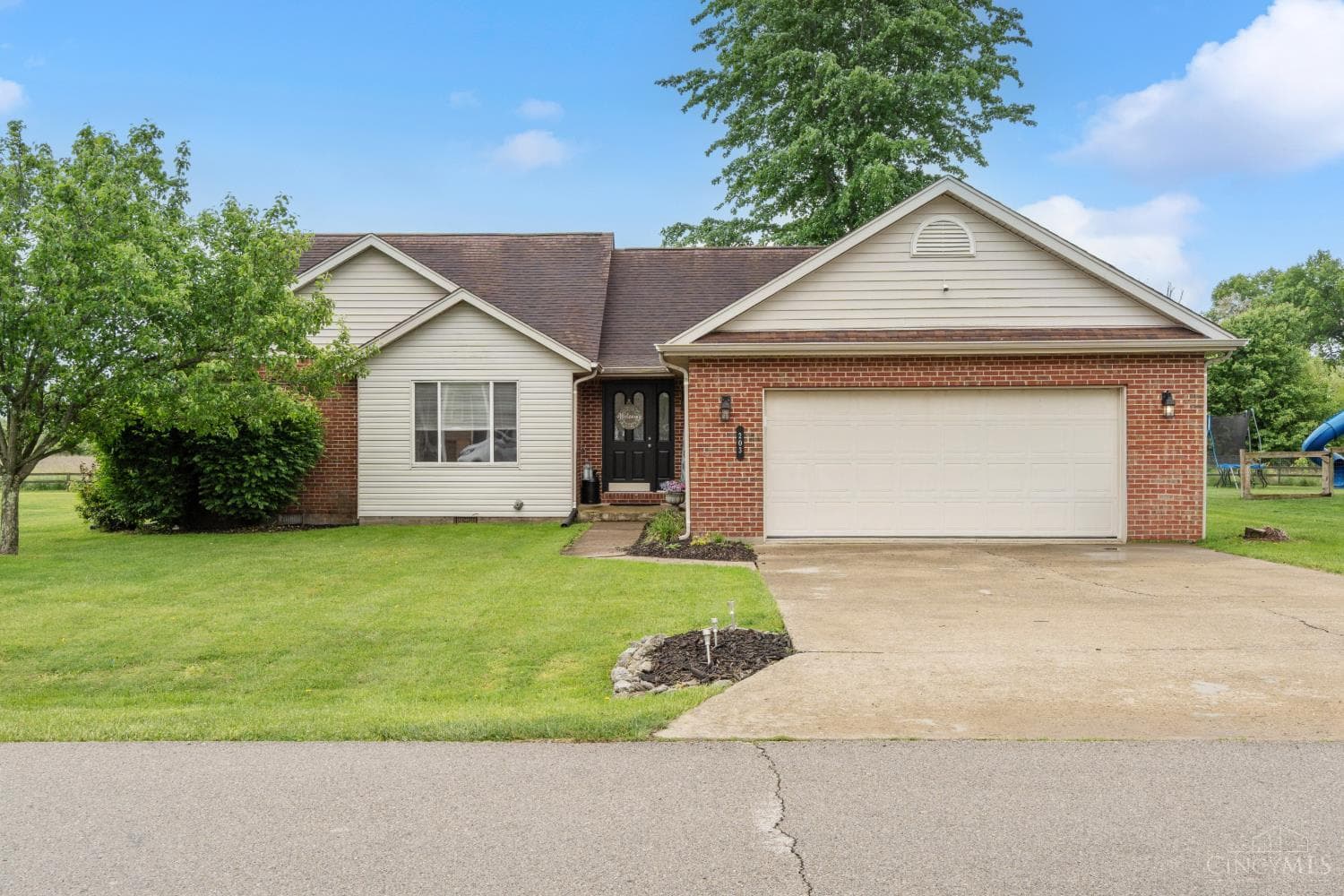 203 Lakewood Lane