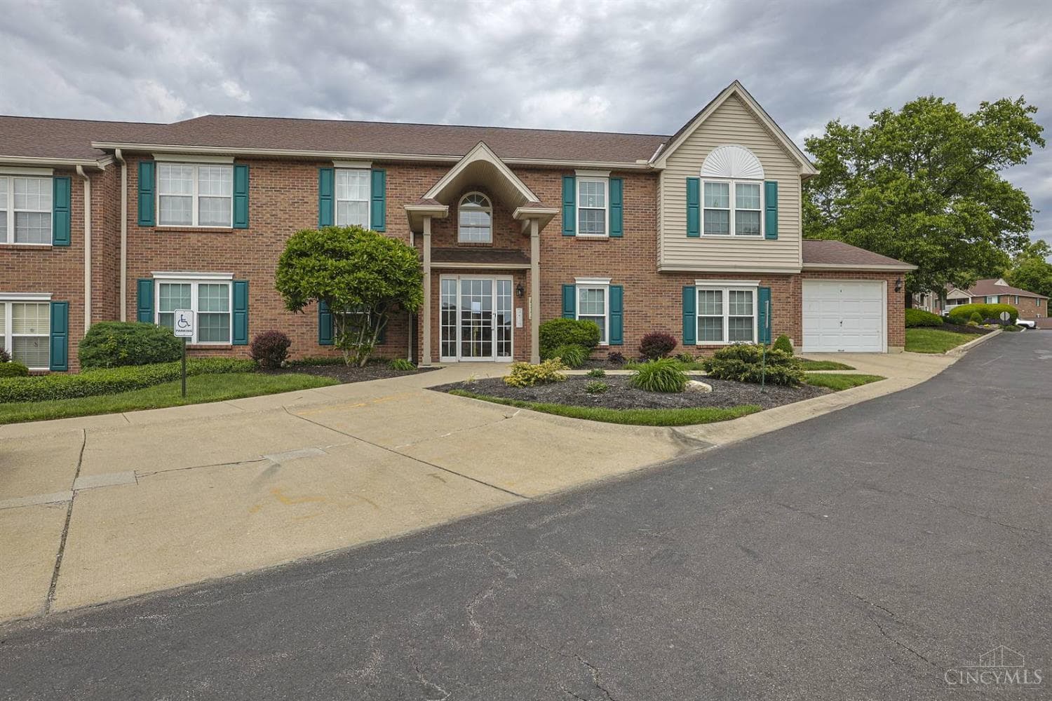 8773 Carrousel Park Circle