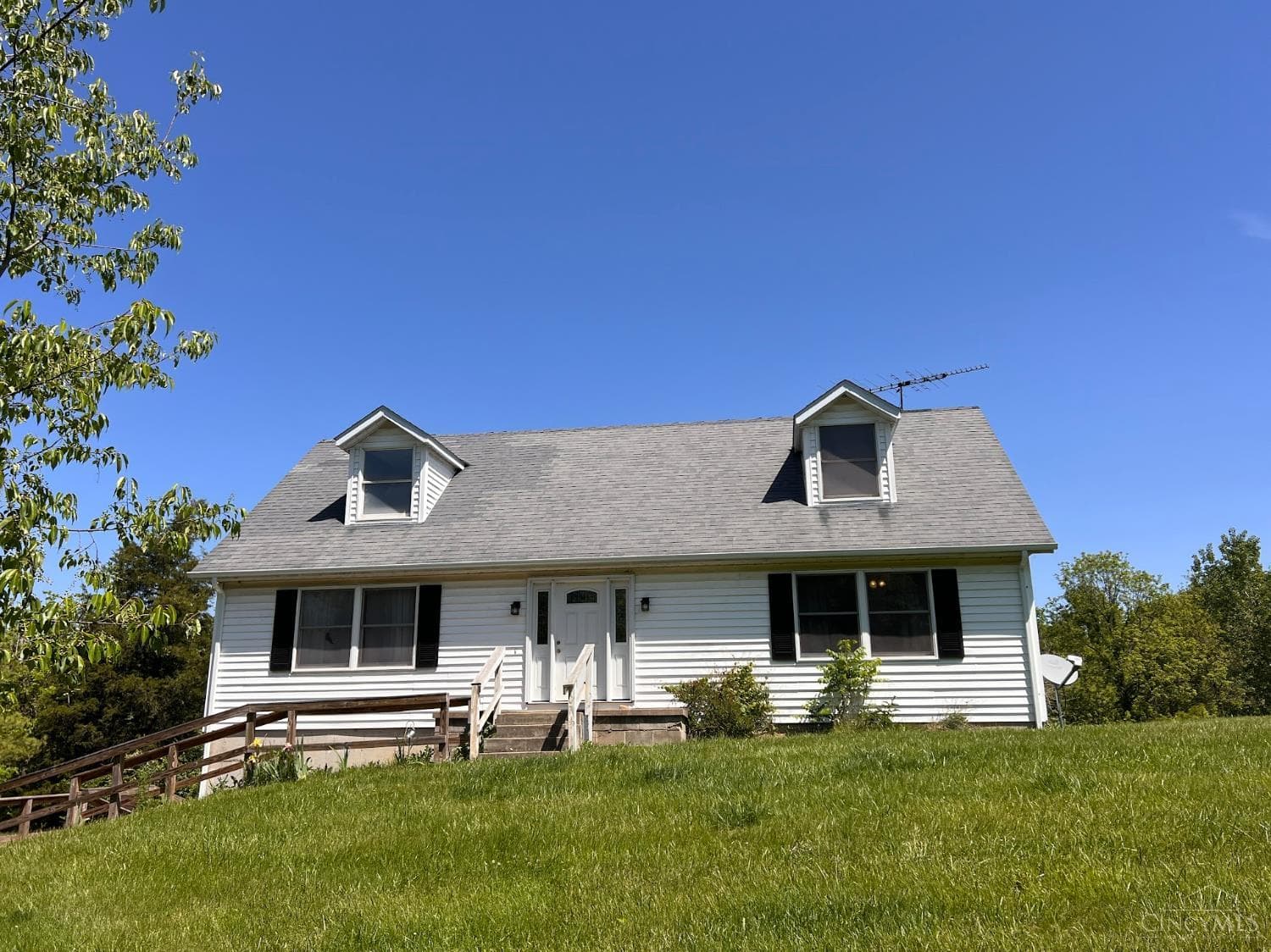 4211 St Rd 252