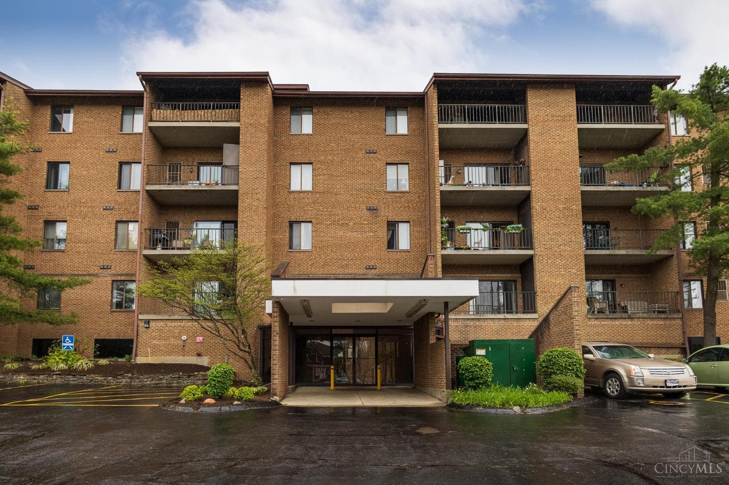 3004 Glenmore Avenue, Cincinnati