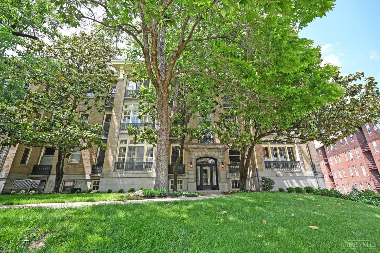 2138 Madison Road, Cincinnati