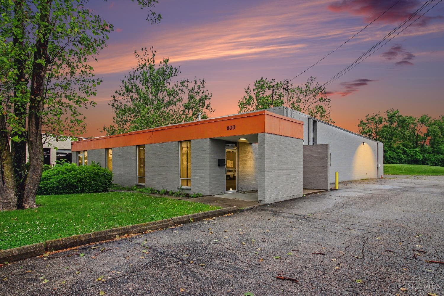 600 Northland Boulevard
