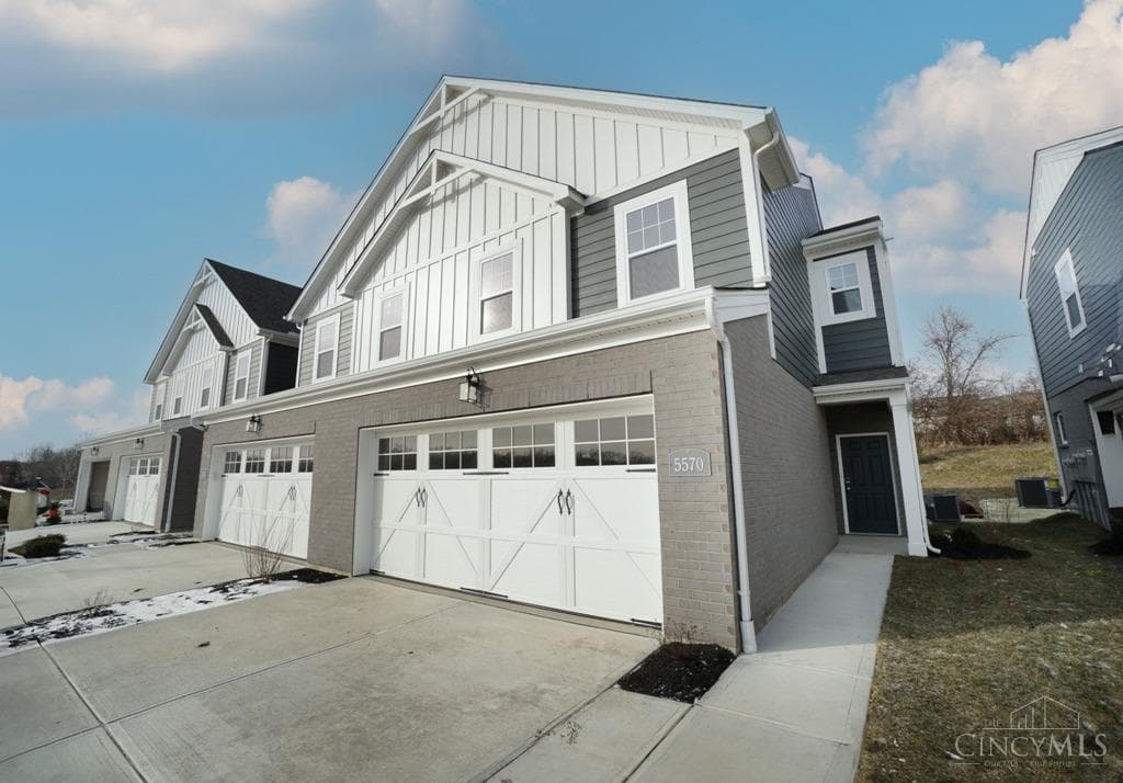 5570 Boulder Court, Liberty Twp
