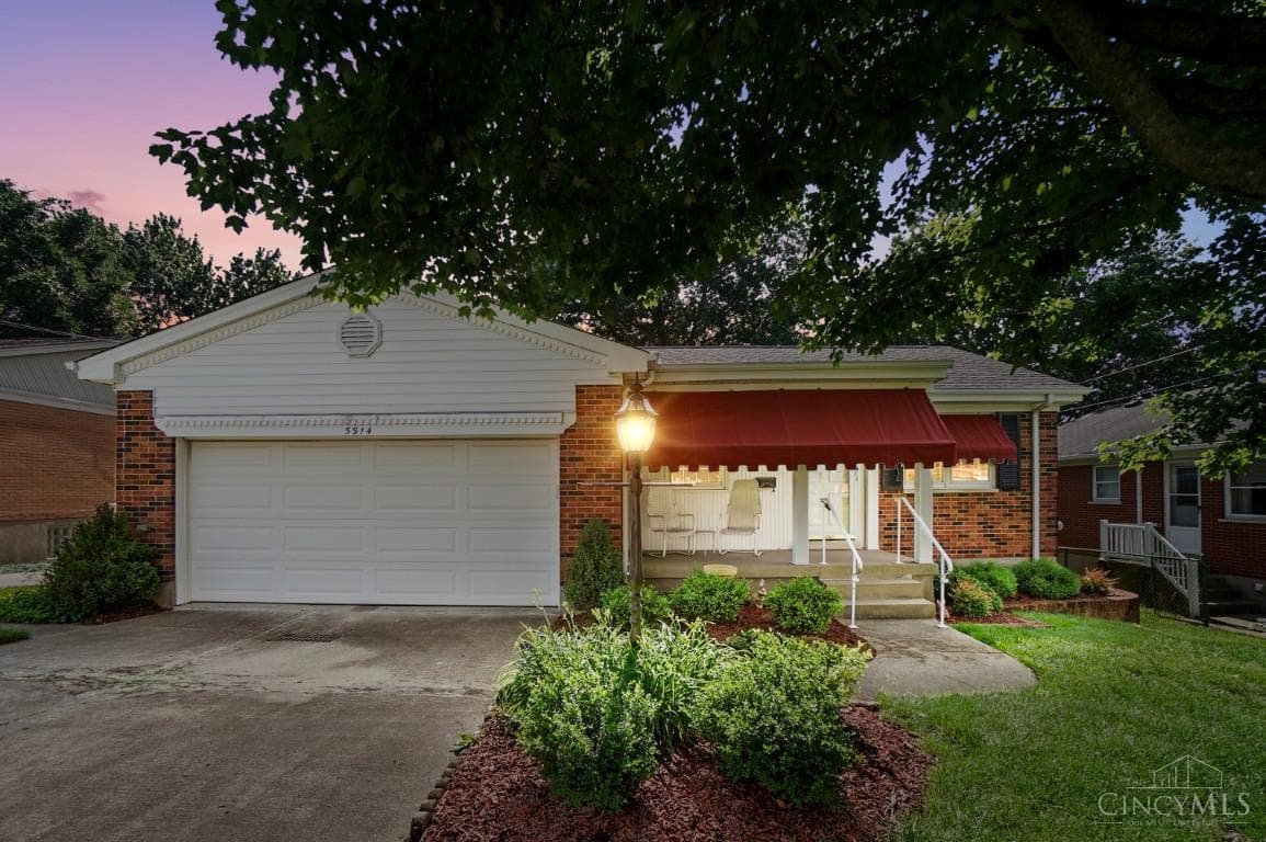 5914 Fawnridge Court