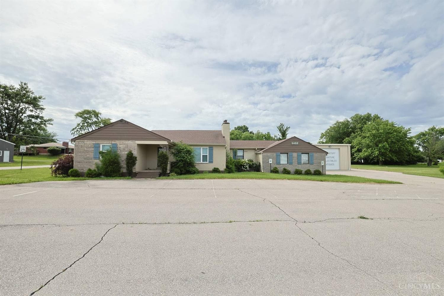 9452 Cincinnati Columbus Road