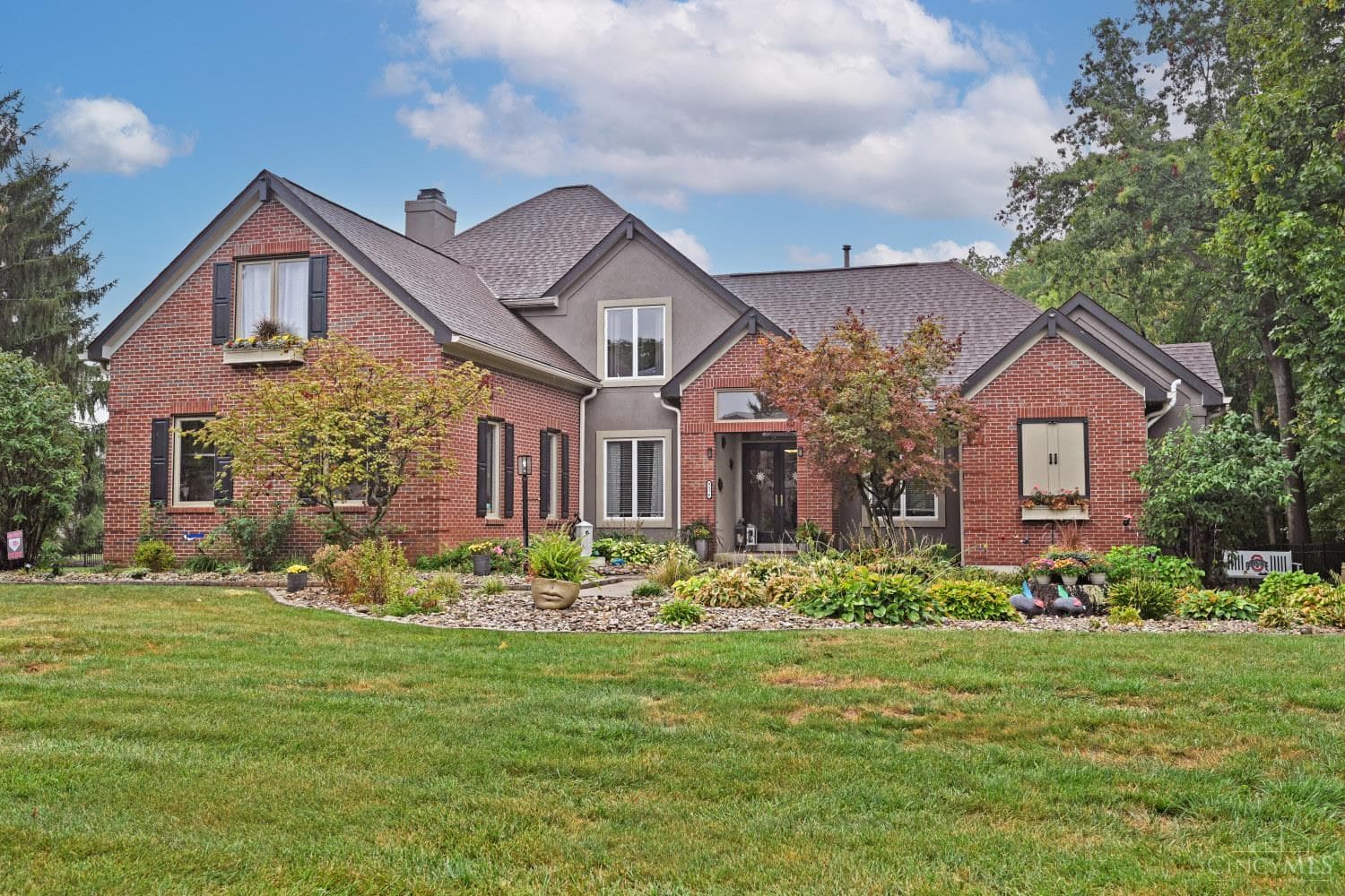 9570 Old Village Drive, Deerfield Twp.