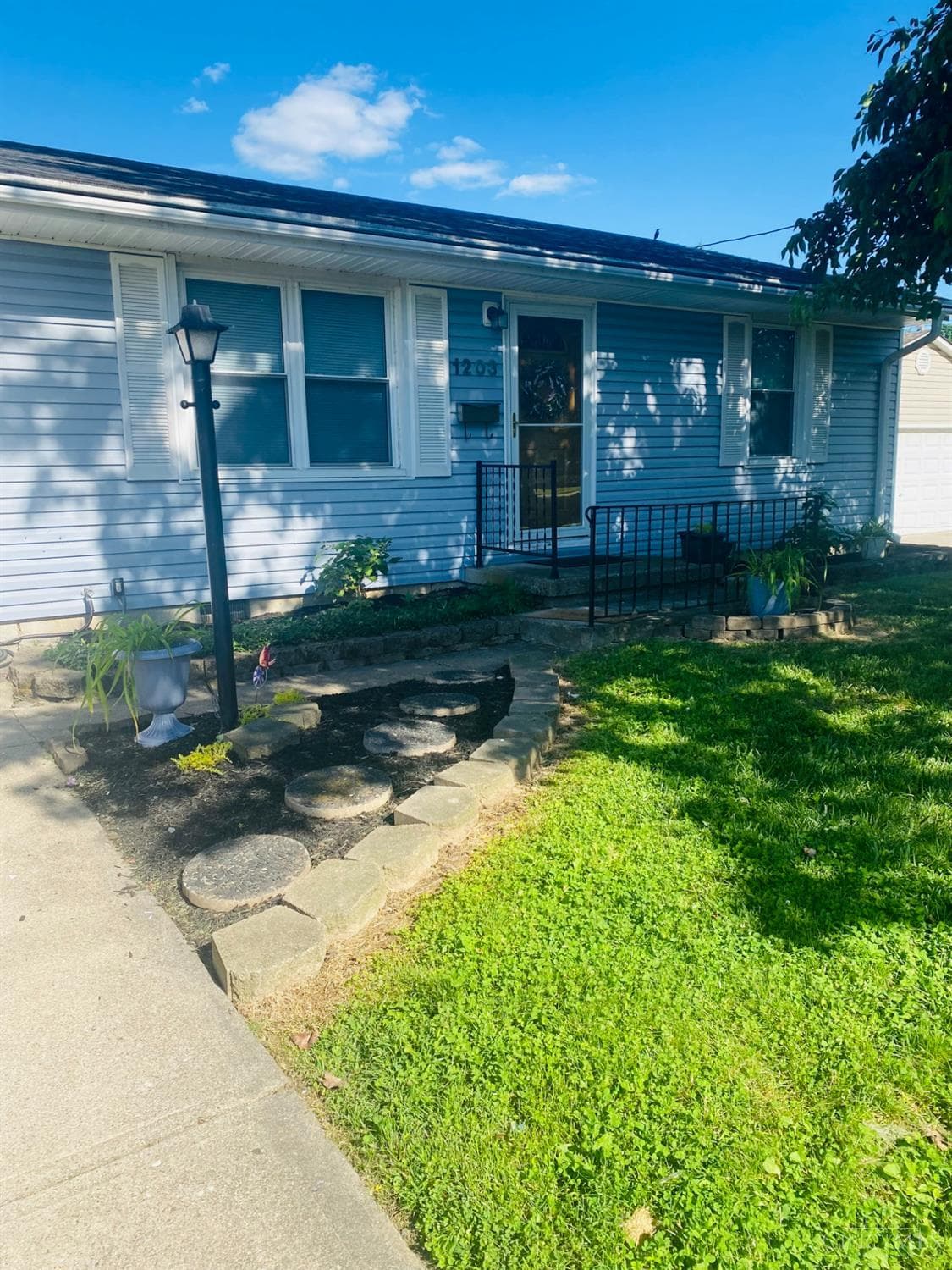 1203 Short Street