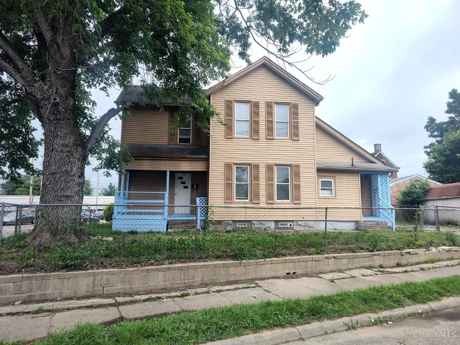 200 Maple Street