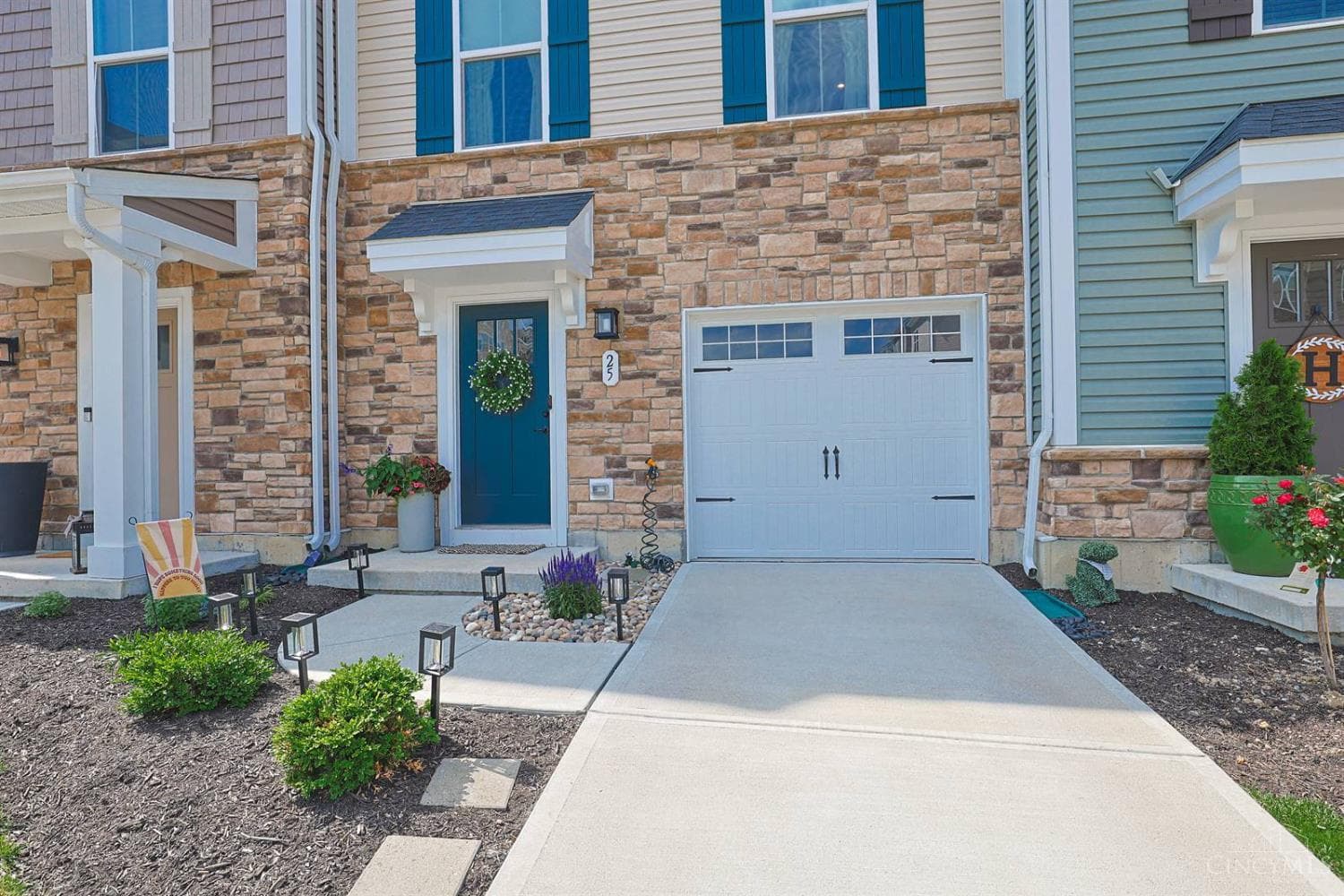 25 Wentworth Lane