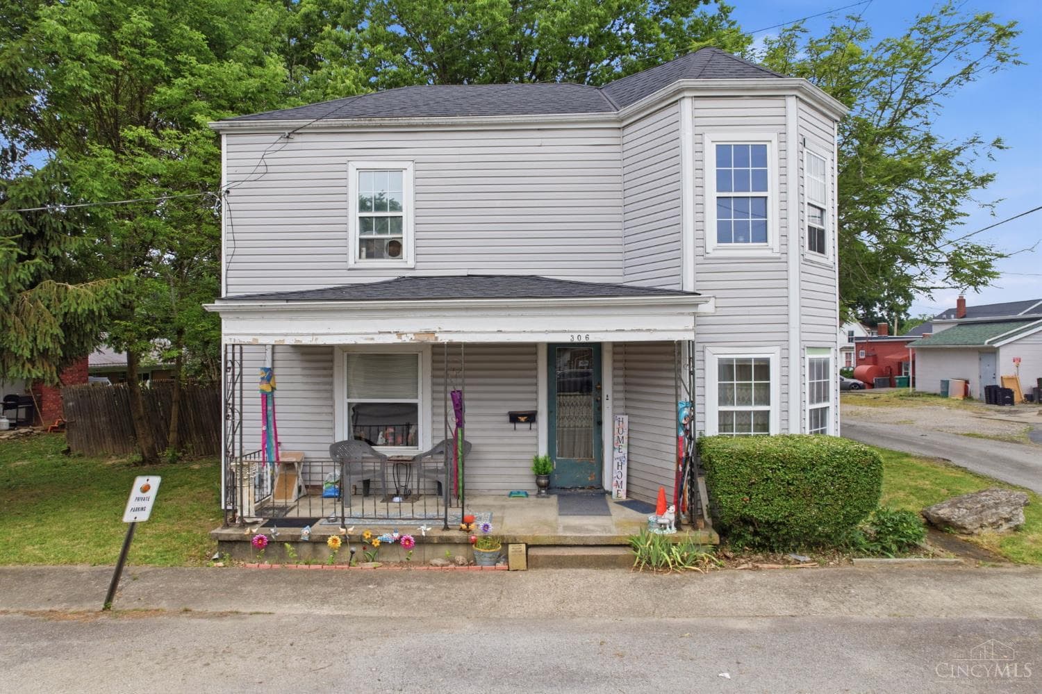 306 Pleasant Street