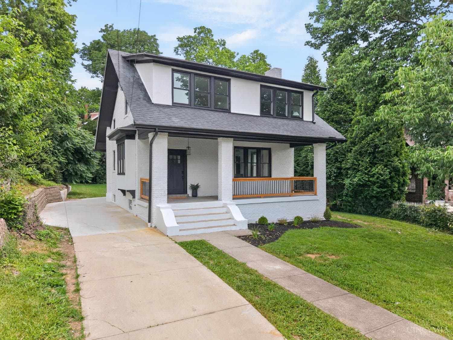 1016 Valley Lane, Cincinnati