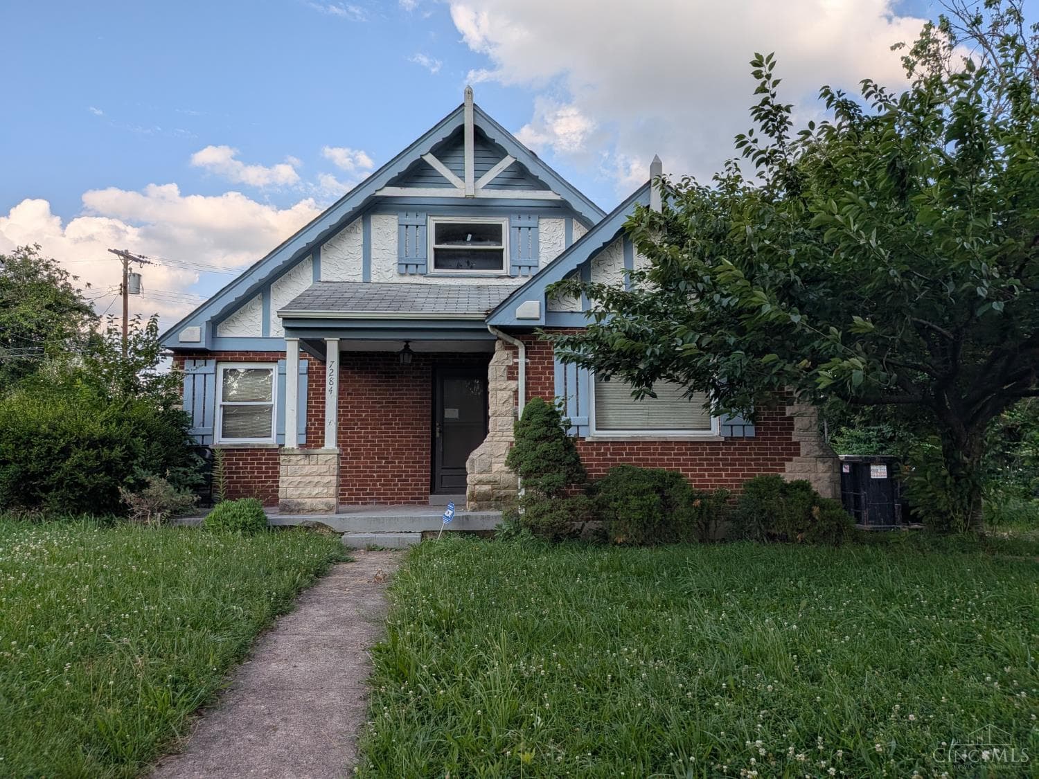 7284 Eastlawn Drive