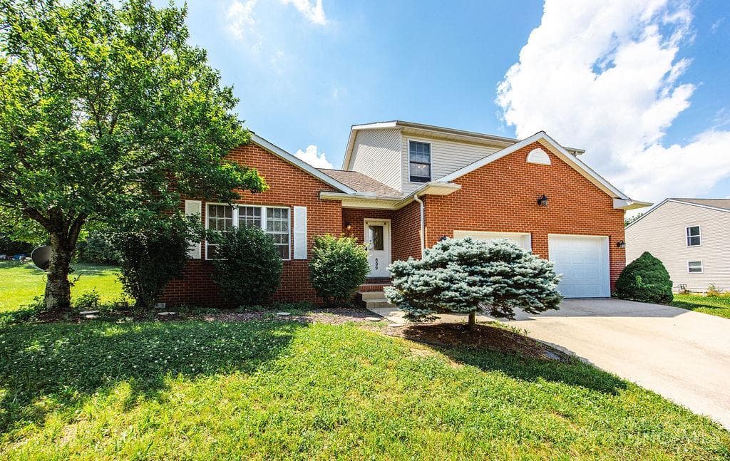 609 Honor Lane