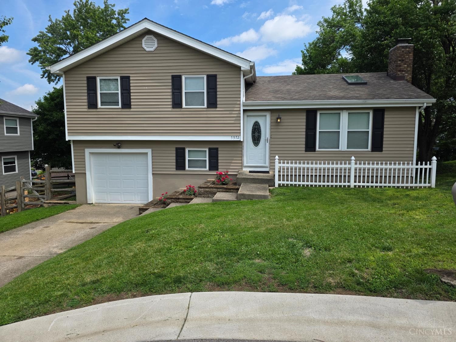 5572 Creekwood Circle