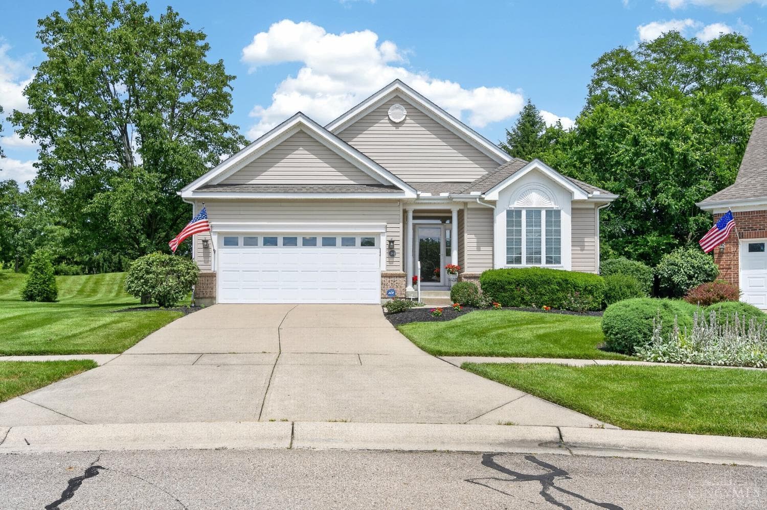 1185 Creek Cove
