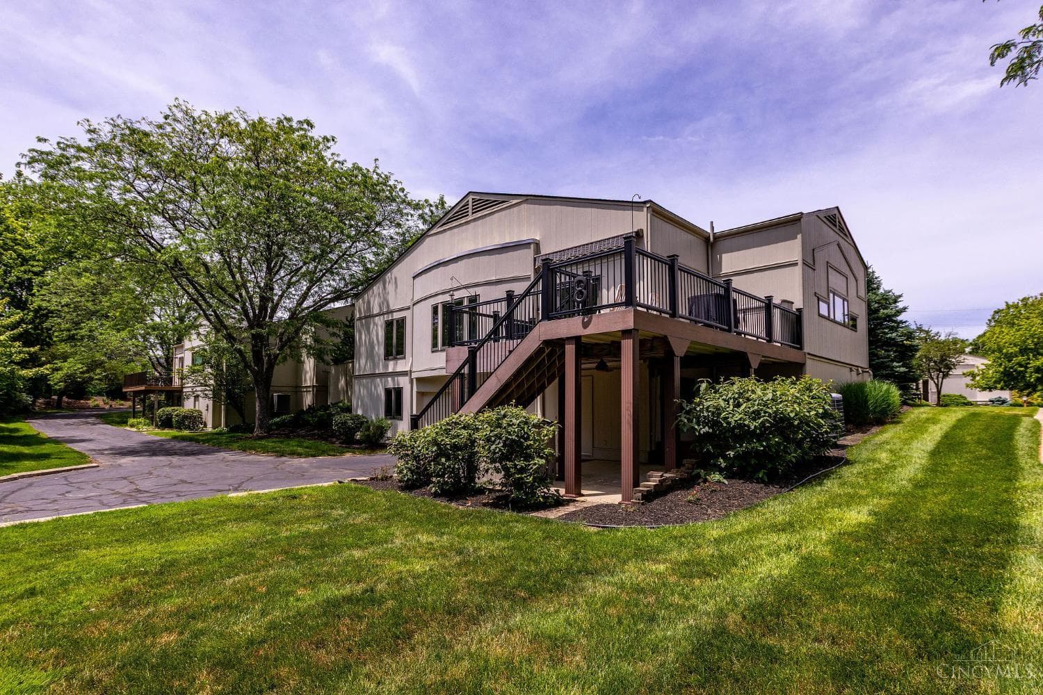 6 Chestnut Hill