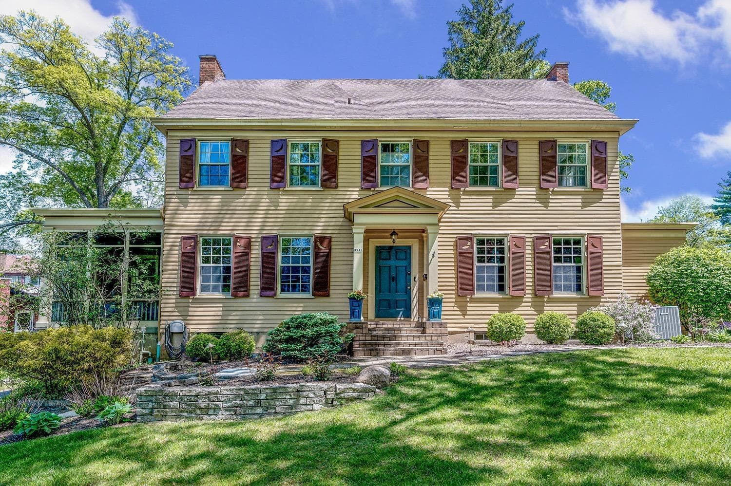 3940 Red Bud Avenue, Cincinnati