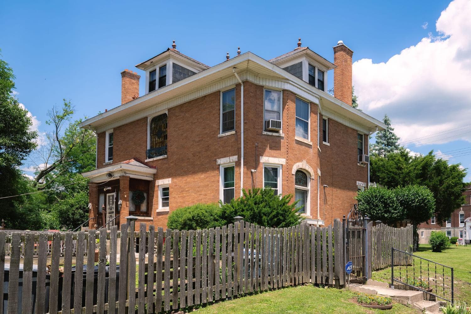 2831 Harrison Avenue, Cincinnati