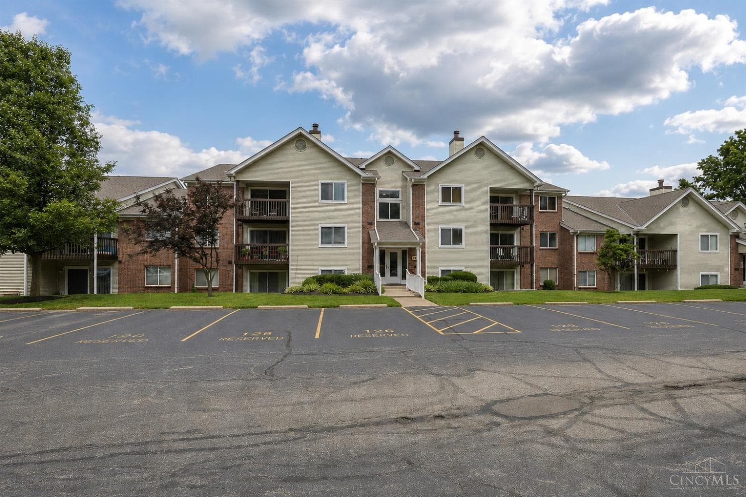 5984 Meadowcreek Drive