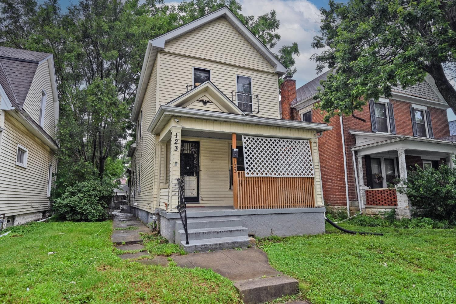 123 Sperling Avenue