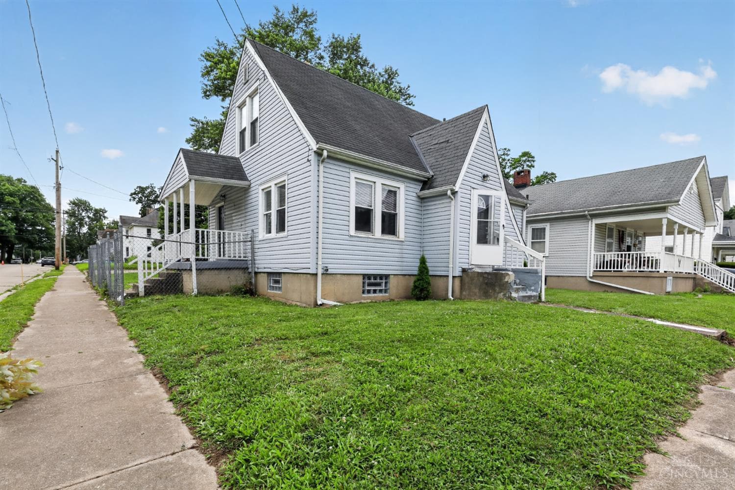 779 Symmes Avenue