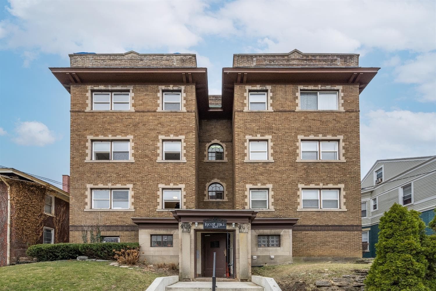 825 Wm H Taft Road, Cincinnati