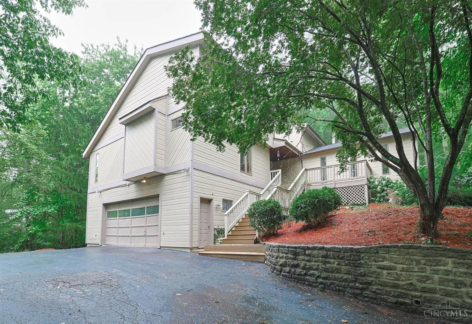3533 Woodland Trail