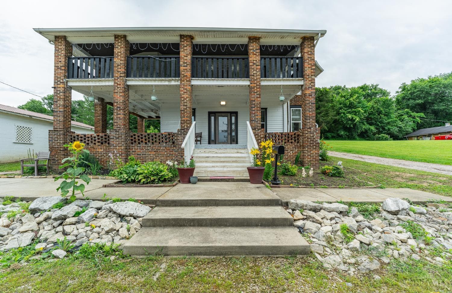 208 Fairview Avenue