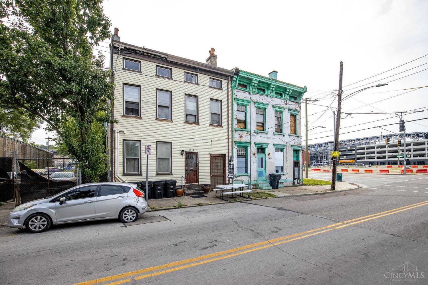 1602 John Street