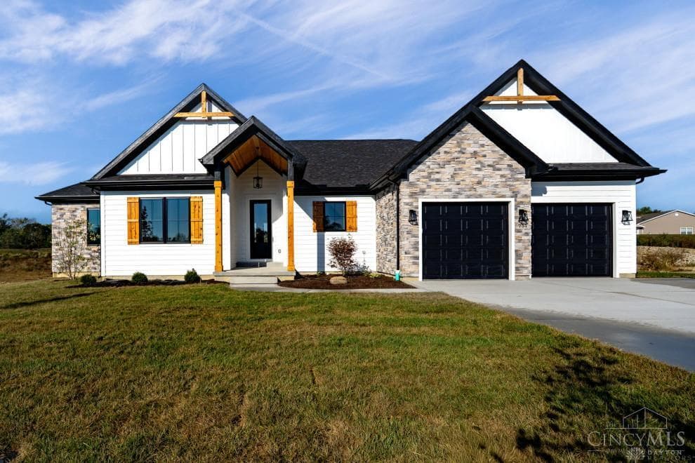 755 Lake Bluff Court