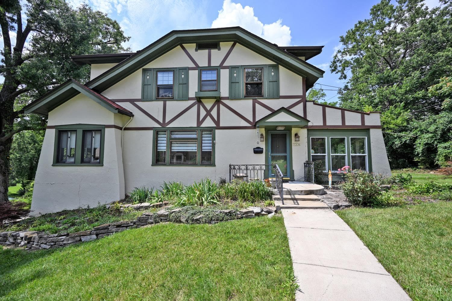 720 Red Bud Avenue, Cincinnati