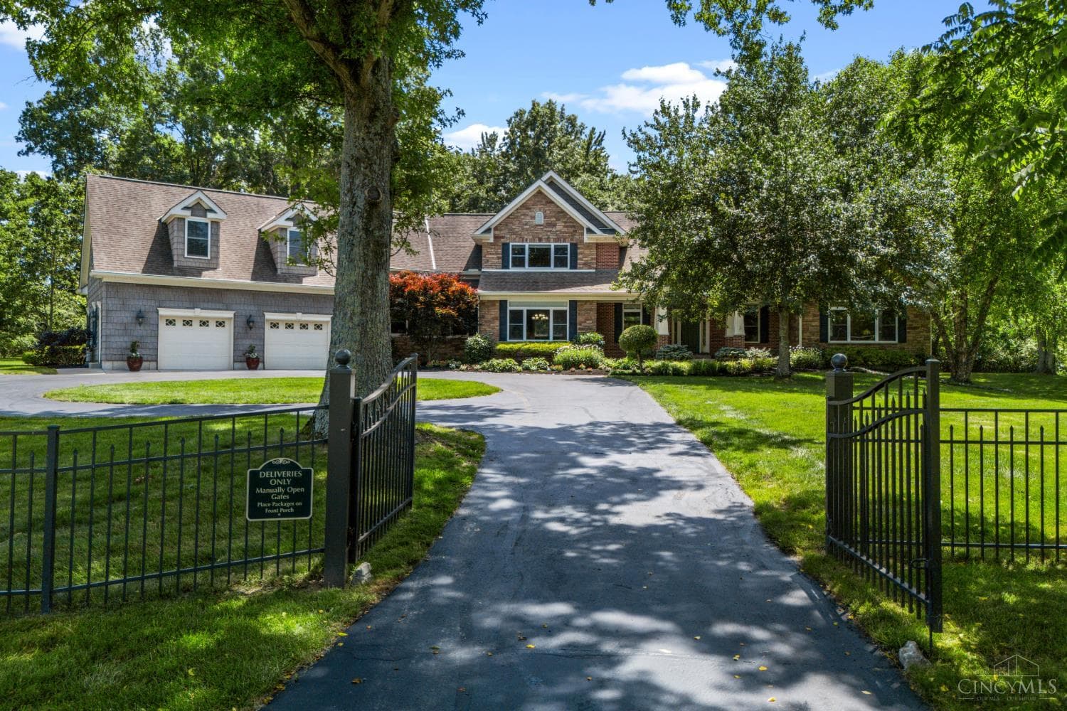 1483 St Rt 131, Miami Twp