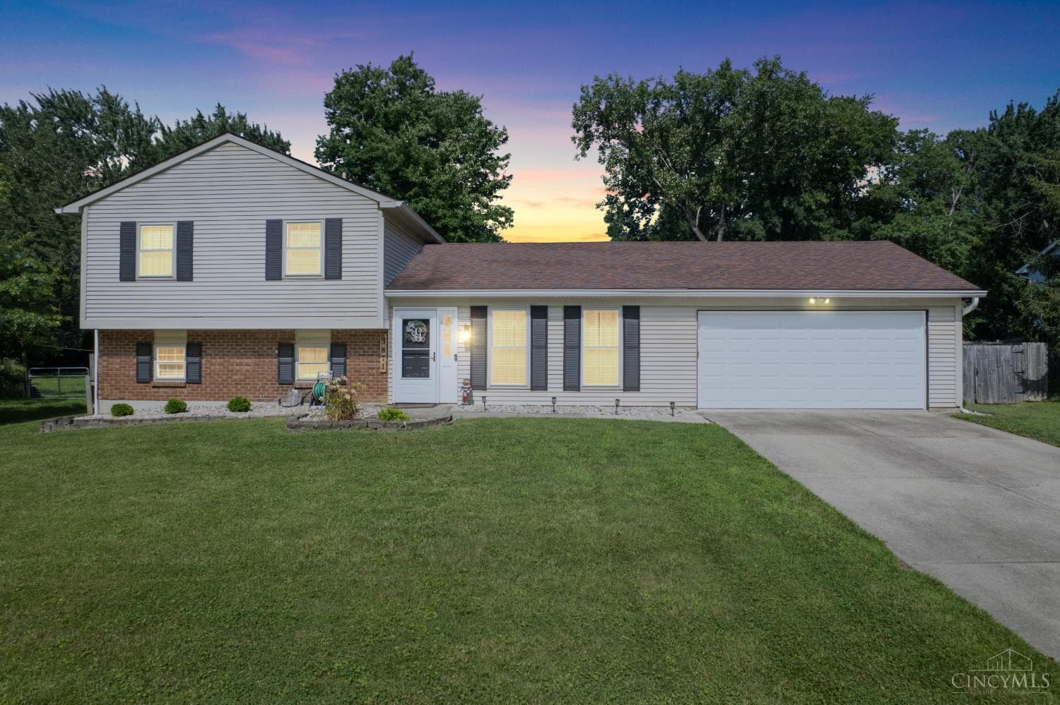 3871 Pin Oak Drive
