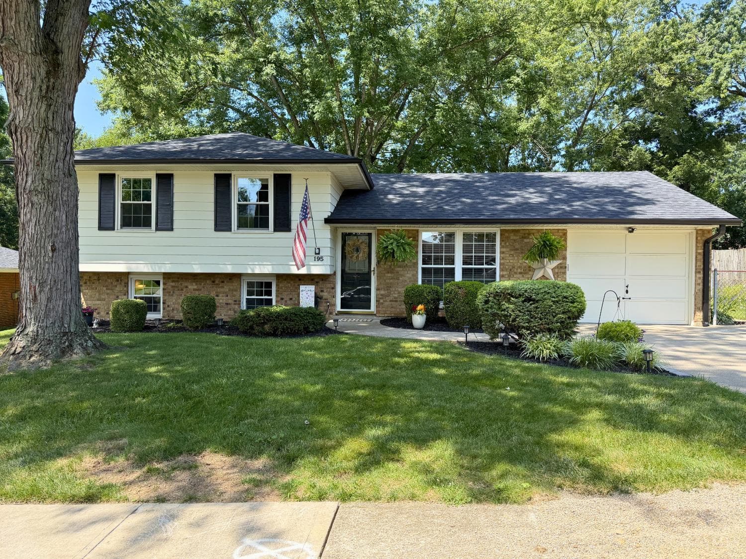 195 Teakwood Lane