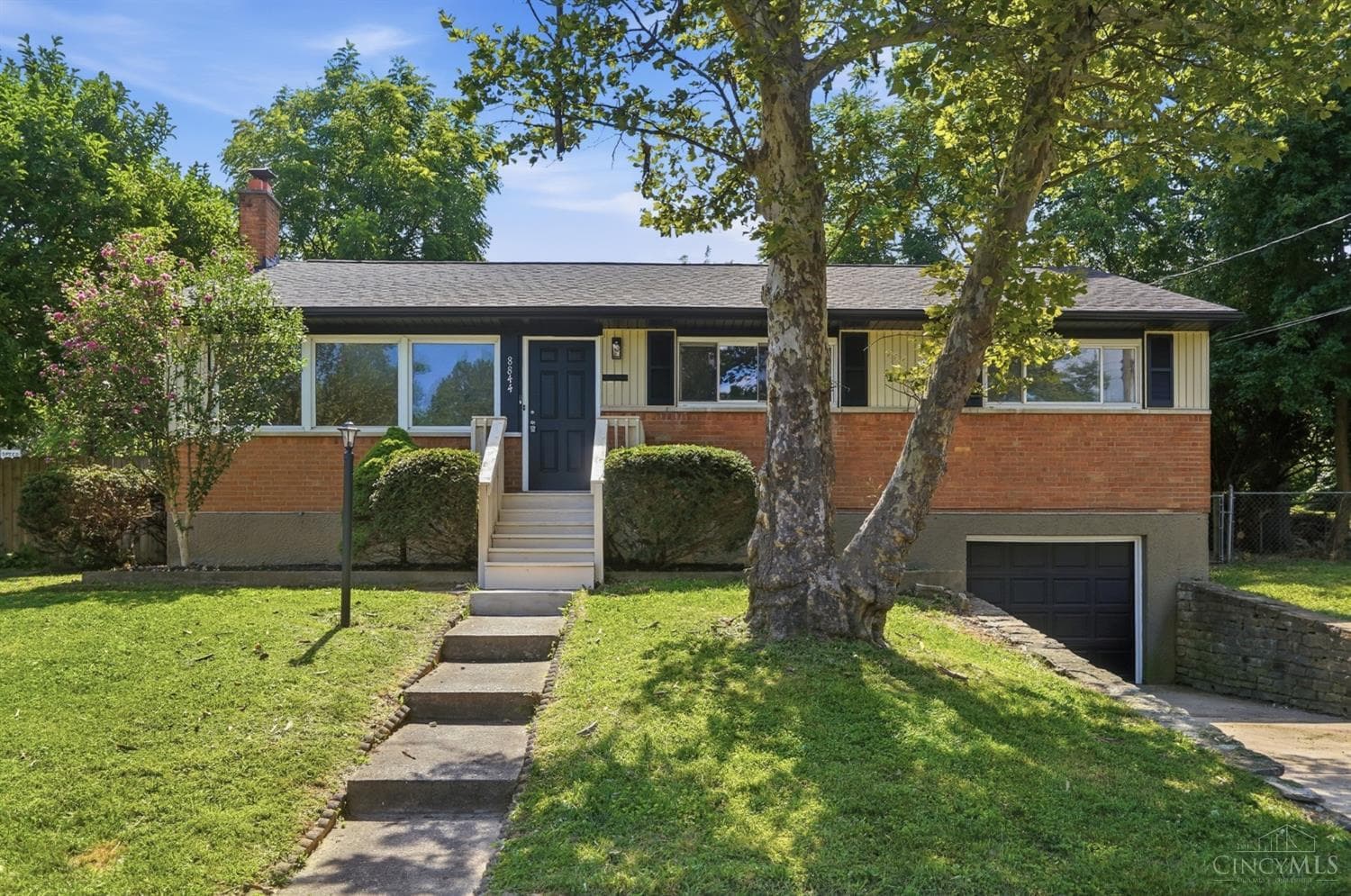 8844 Mockingbird Lane