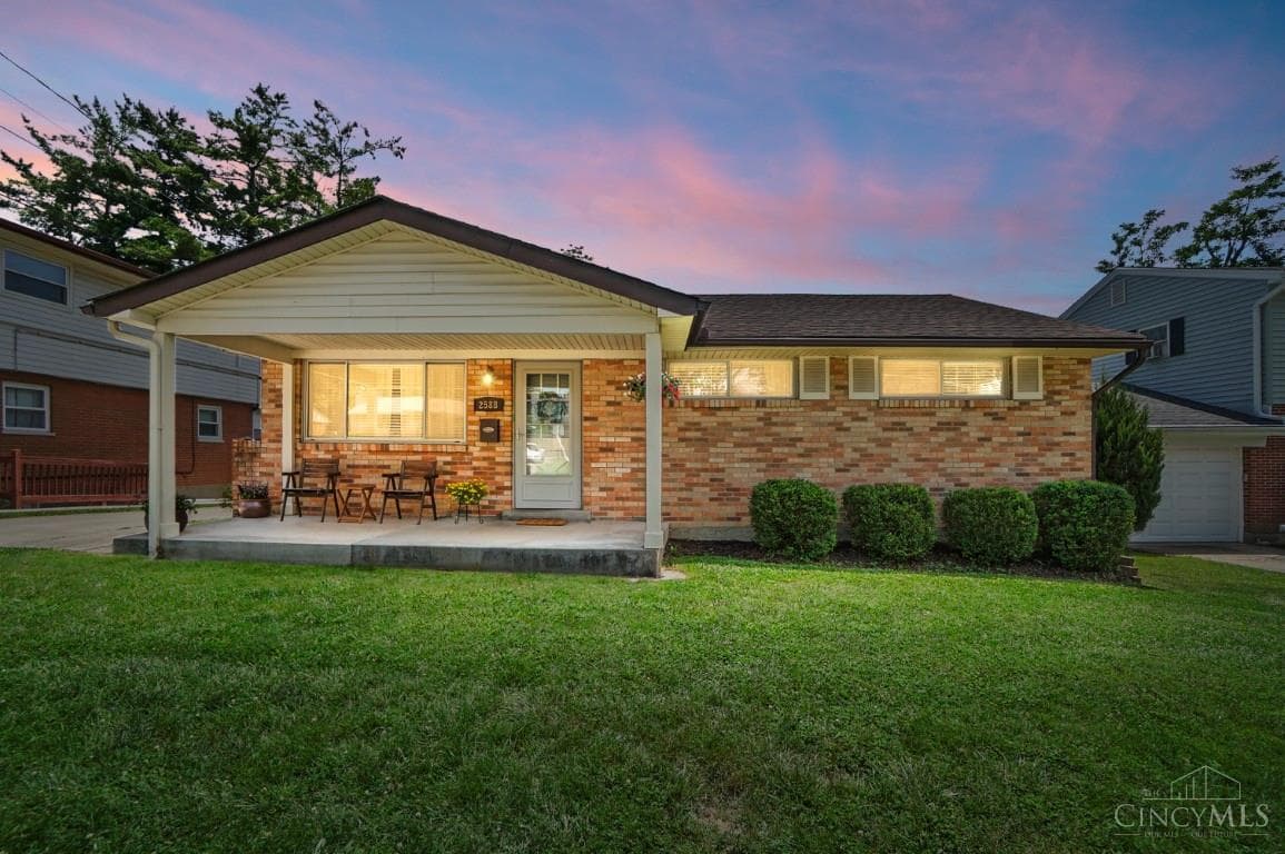 2588 Petworth Court