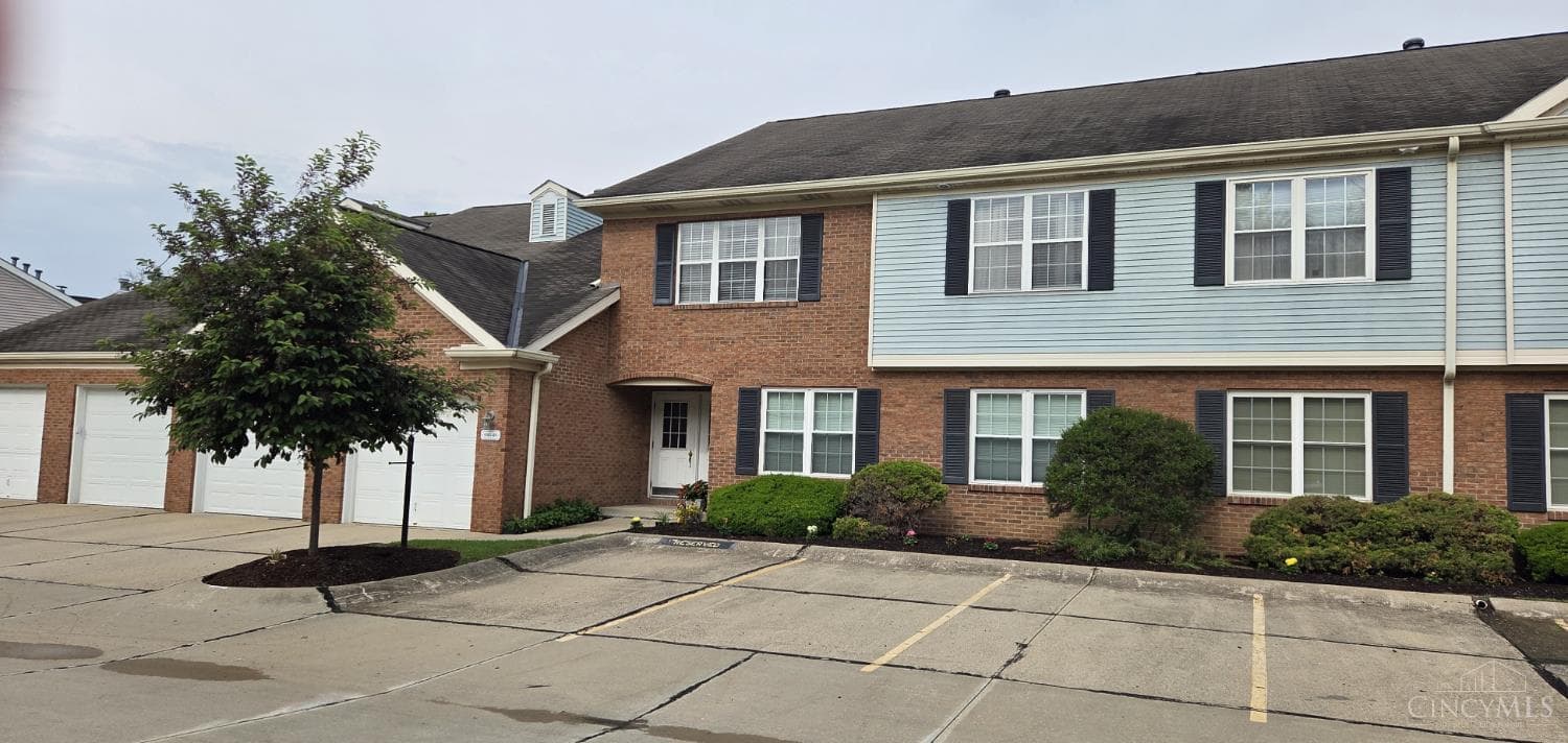 5149 Carriage Hill